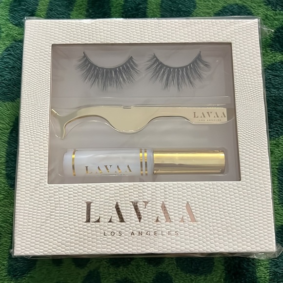 Lavaa Lashes Flirty Lash Set BNIB - Picture 5 of 6